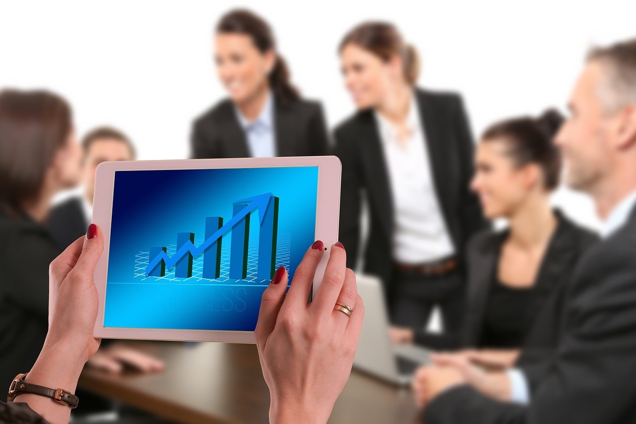 有免费诊股软件吗？揭秘真实免费股票分析工具，帮你避开投资陷阱