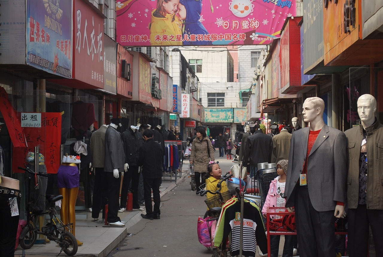嘉兴火锅店突发意外，多名顾客晕倒事件深度解析