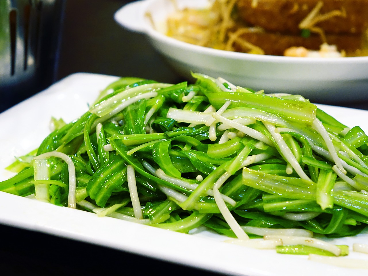 蔬菜涨至过年价，市场现象背后的深层次问题