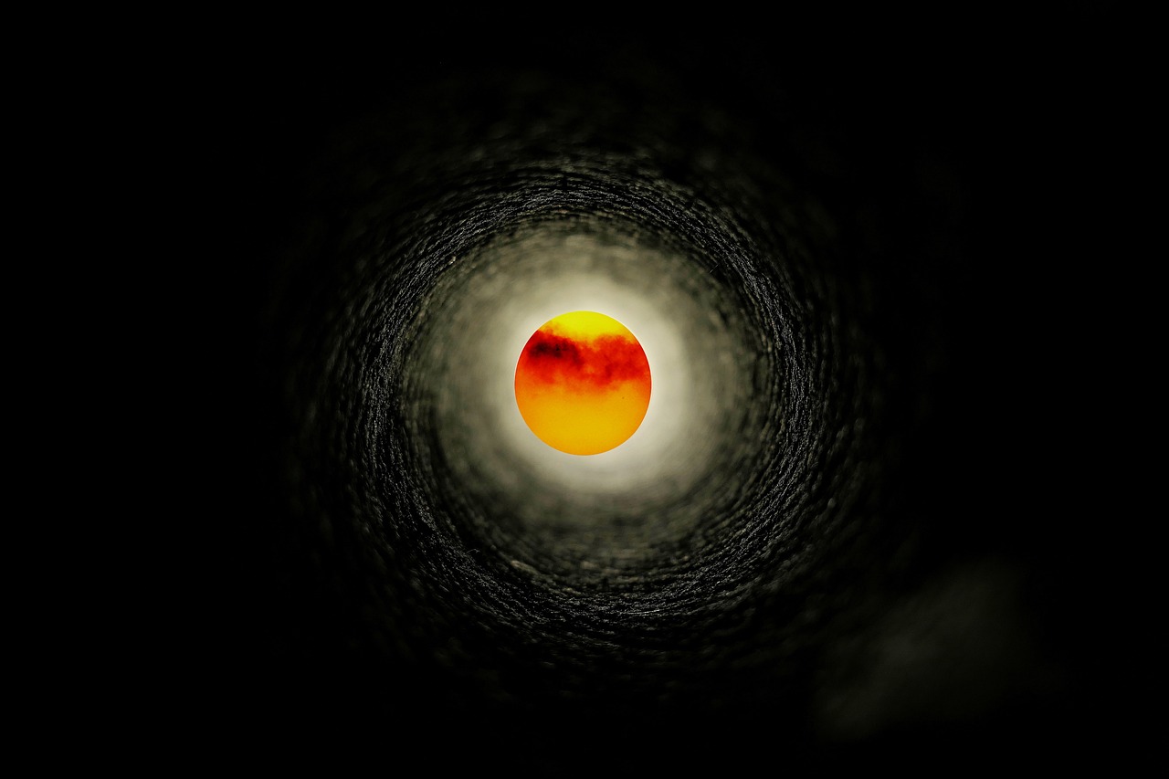 一超大质量黑洞或在苏醒——揭开宇宙奥秘的新篇章