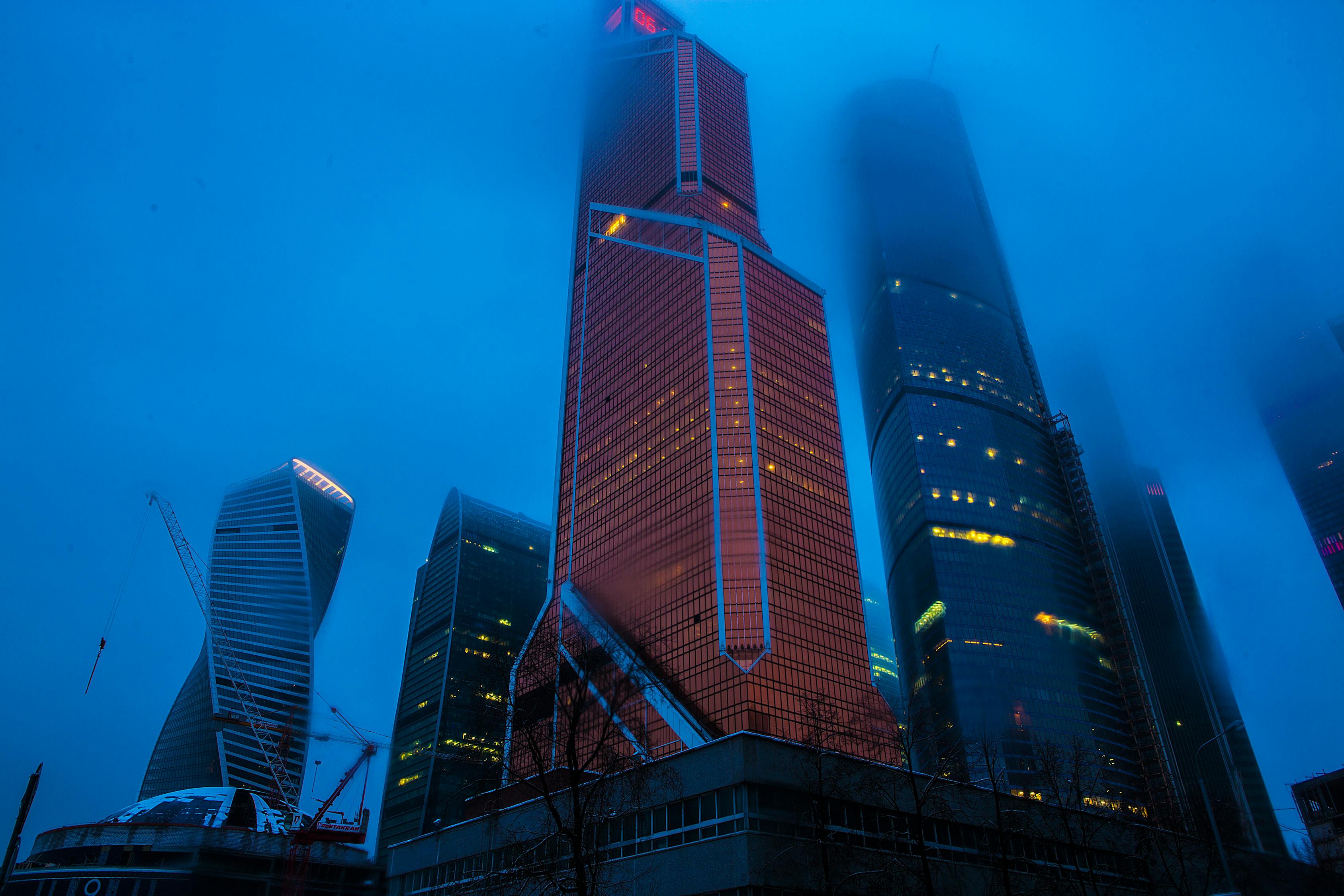 揭秘金融江湖，透视中国证券业协会的权力与责任——行业协会在现代金融体系中的角色