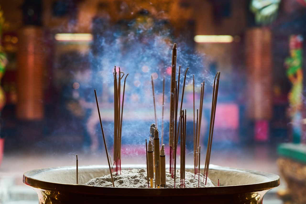 医院篝火晚会误解为祭祀仪式之探究