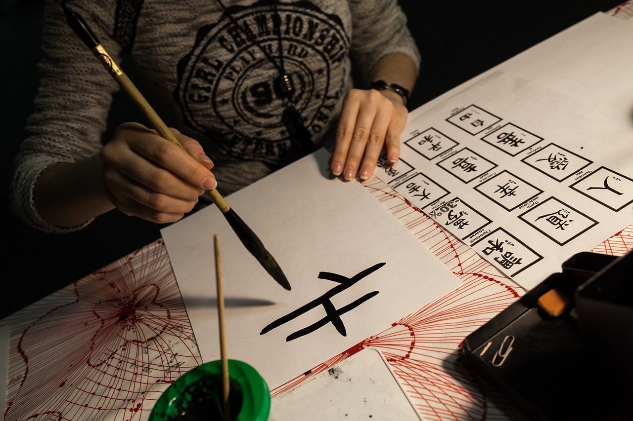 教育局回应，小学生深蹲数百下事件，教师行为需审慎