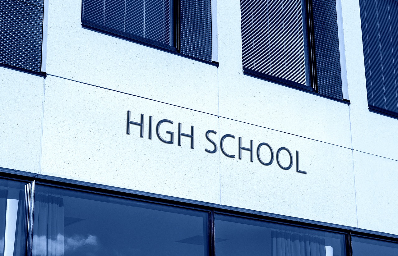 揭秘新华学校，全方位解读2023年度招生简章，开启你的精英教育之旅！