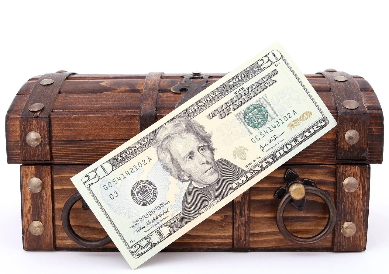 将黄金金块存入银行，选择卖出选项