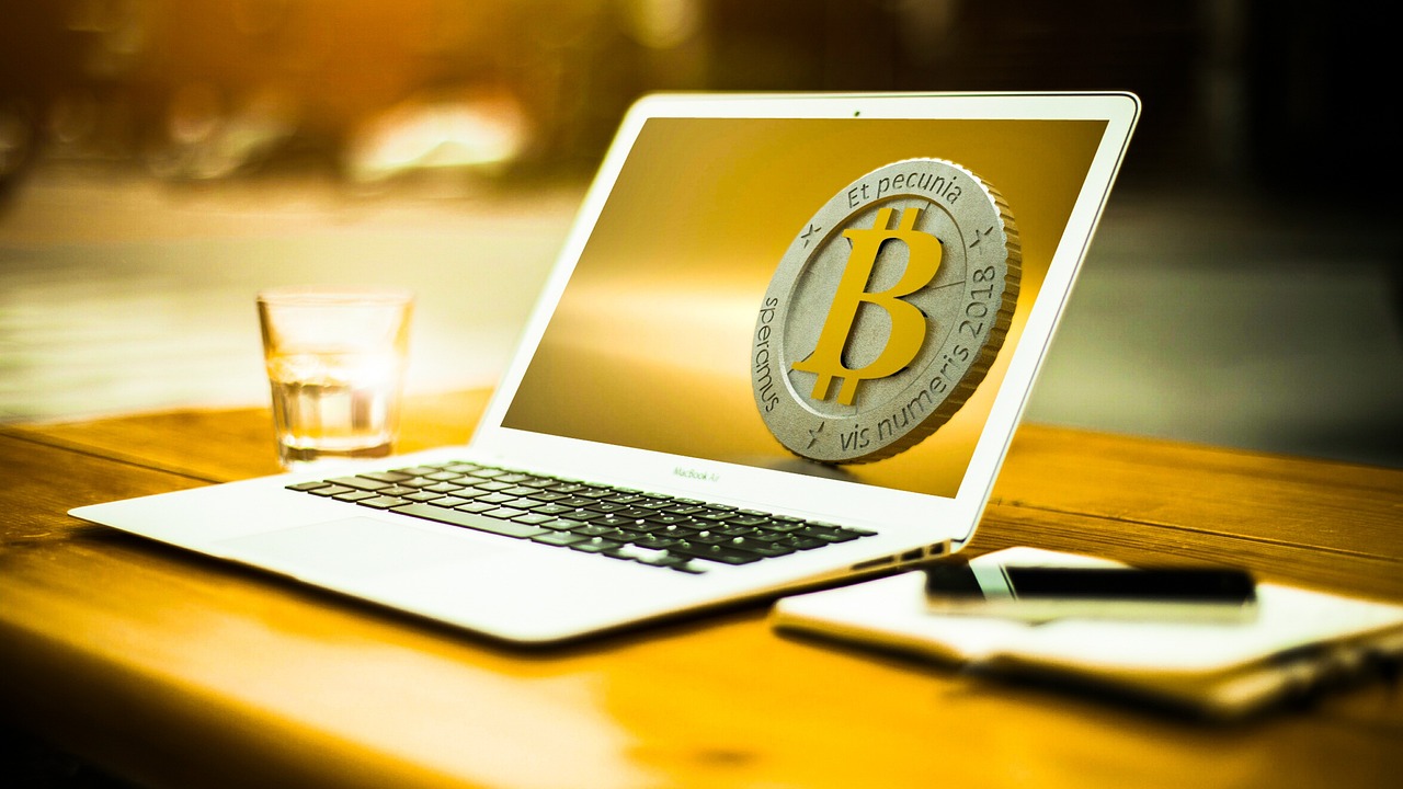 现货黄金出金：投资者将持有的黄金实物或等值货币提取出来