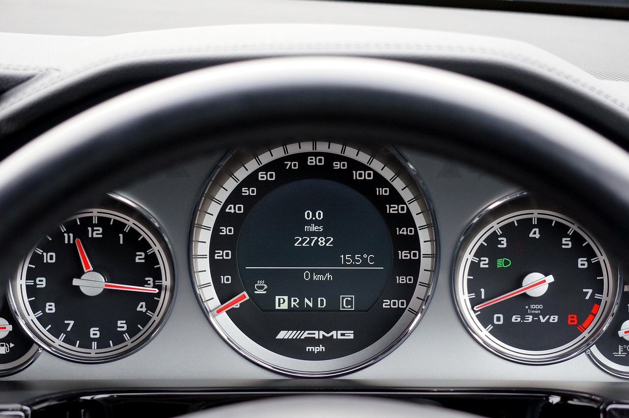 QuestAuto4月快报显示，一线城市新能源汽车市场纯电车型占比高达71%