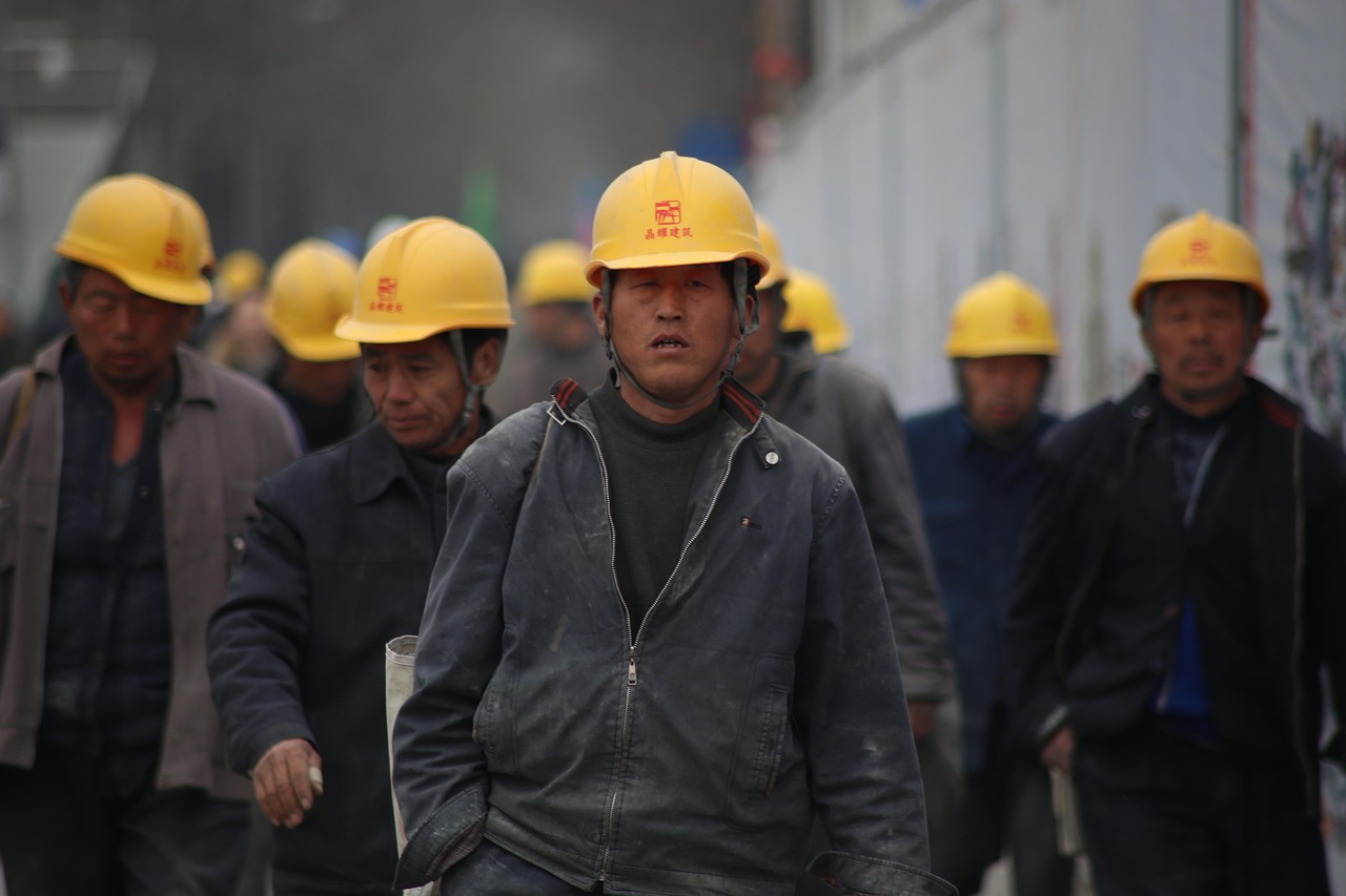 关于网传员工猝死事件，我司高度重视，正核实情况