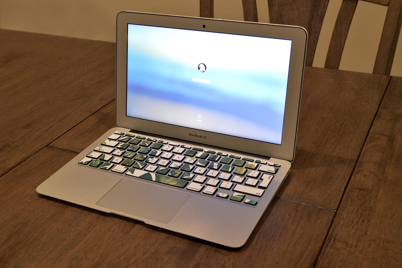 部分供应商被要求减少15英寸MacBook Air出货，原因不明