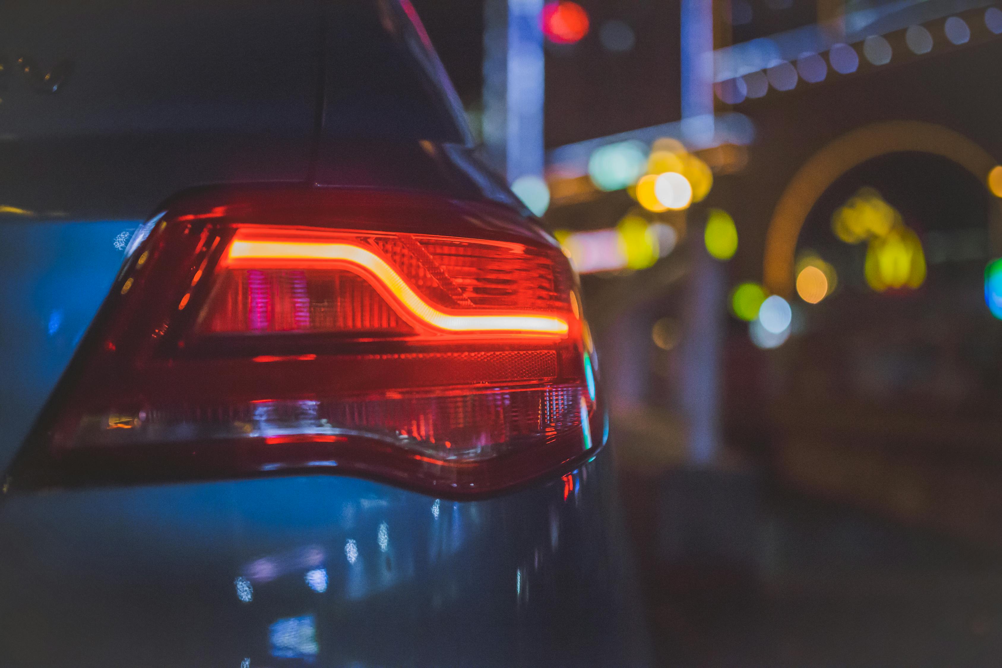 小米汽车4月交付量超2.8万辆，订单激增，交付周期延长至45周