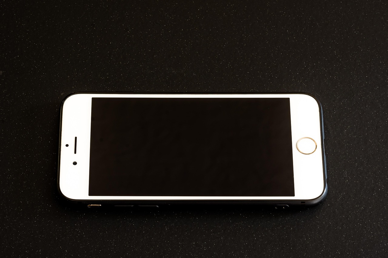 郭明錤透露，iPhone 16 Pro将配备更大显示屏和潜望式镜头