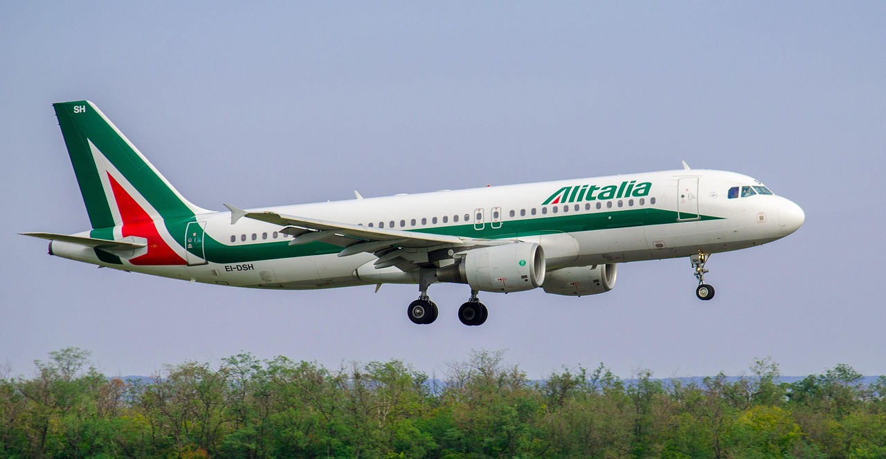 C919国产客机今年3月载客，订单超1200架，国产航空新篇章开启