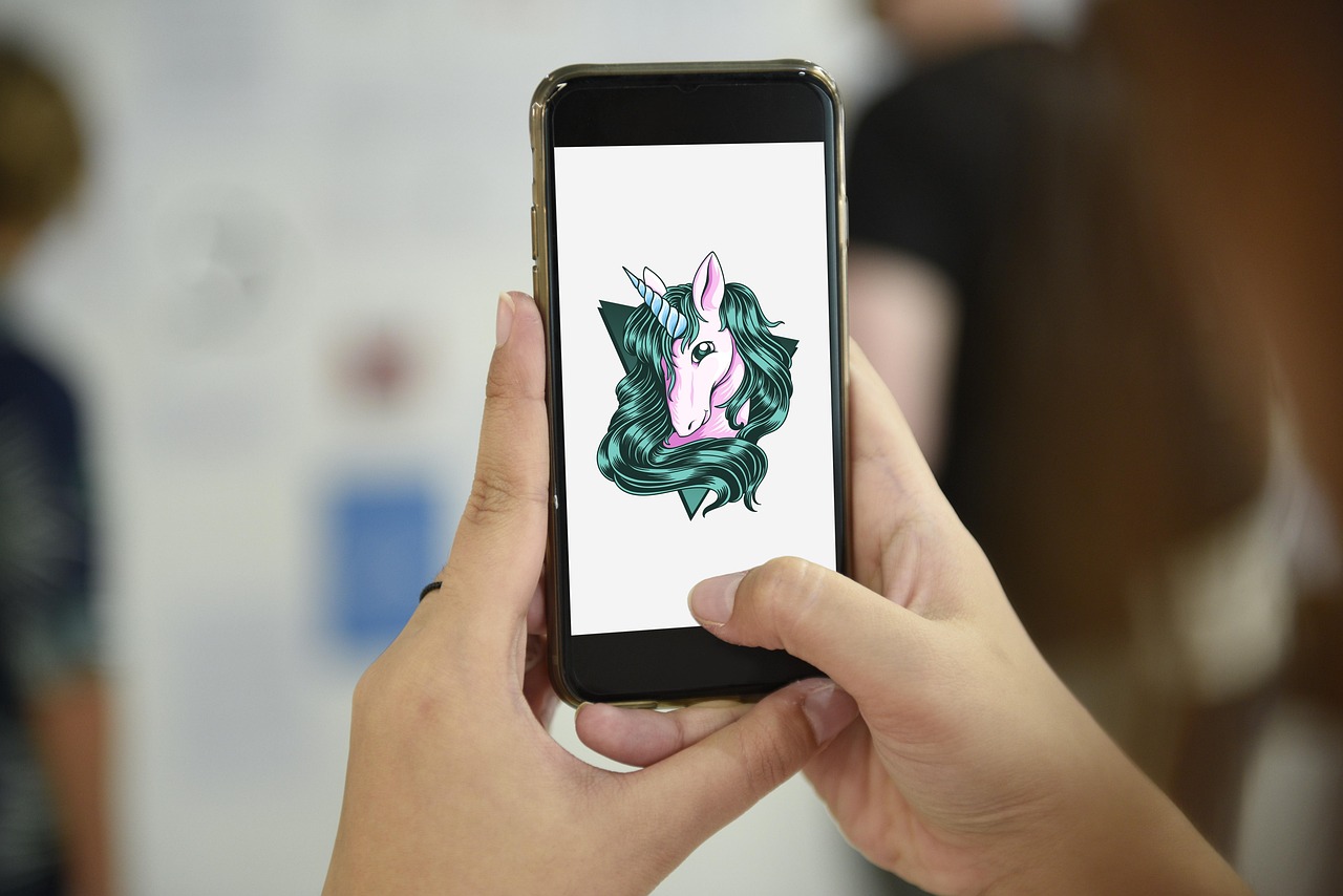 罗永浩AR创业公司细红线科技获5000万美元融资，美团龙珠领投