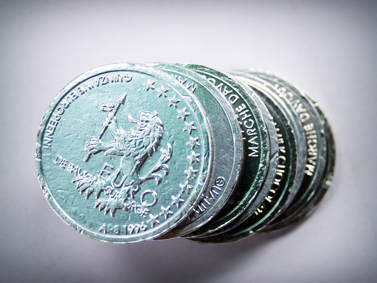 黄金一手现货，价值几何？揭秘黄金投资的秘密！