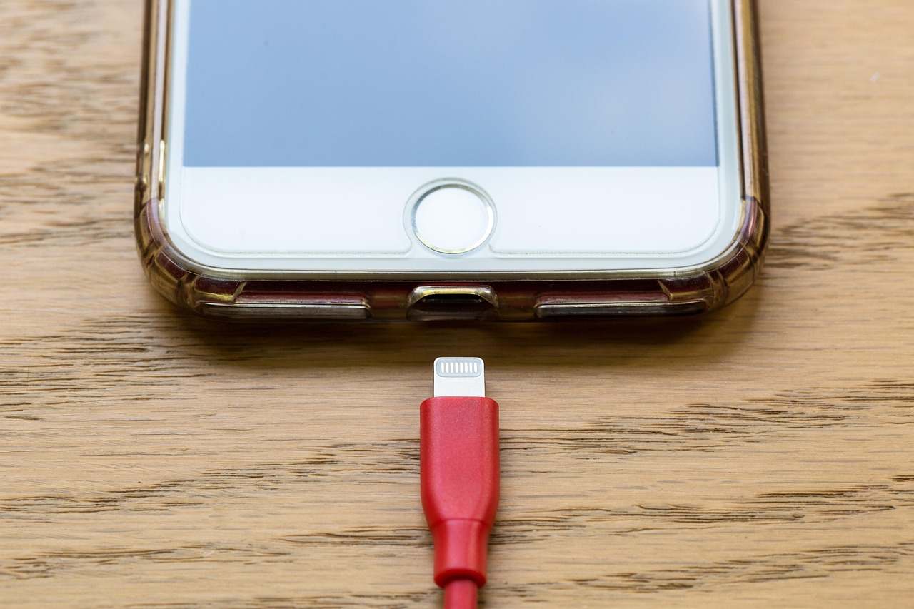 华为彭红华指出，全球5G商用三年即达4G前五年水平